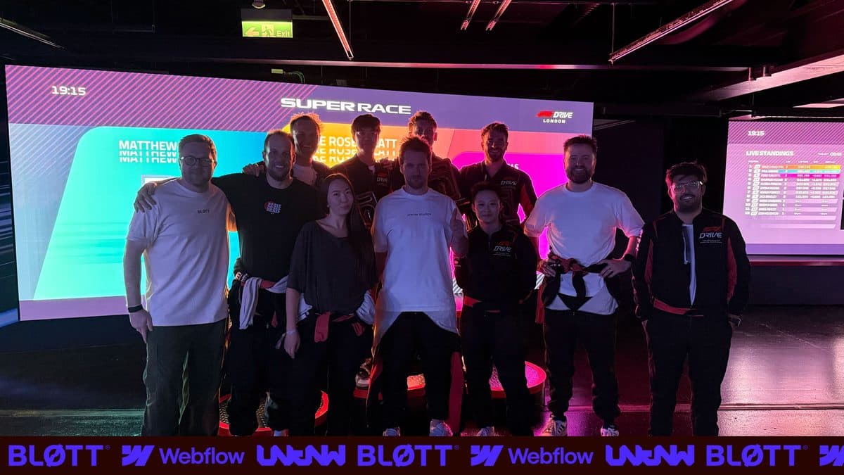 marketing race — unknw × webflow × blott, on track in london.